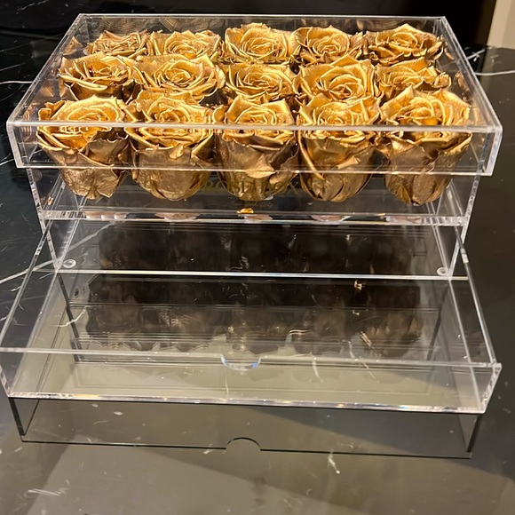 ROSE BOX NYC 15 Gold Roses Jewelry Box - Picture 3 of 5